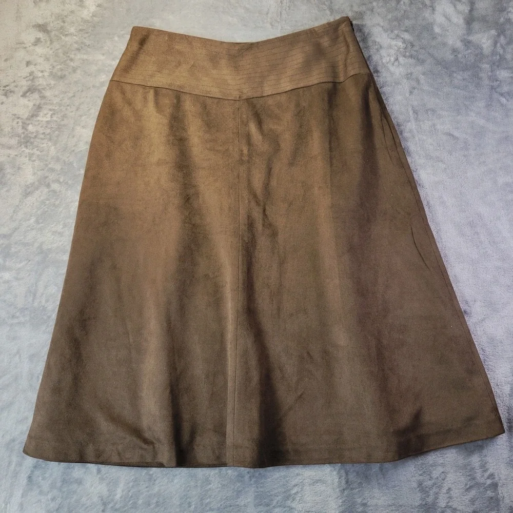 Adrienne Vittadini Brown Faux Suede A-Line‎ Knee Length Skirt Size 6 Lined